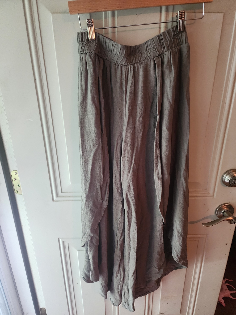Sozy Sage Greeb NWOT Tulip Pants - S